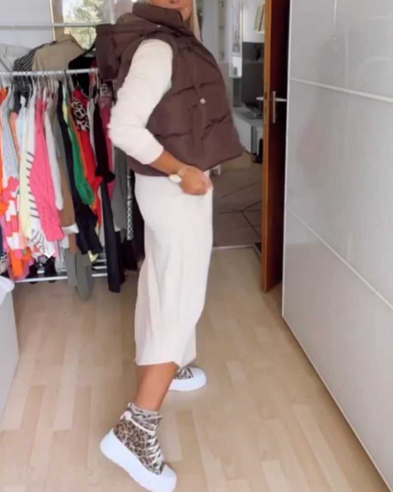 Ensfarget vest frakk med hette