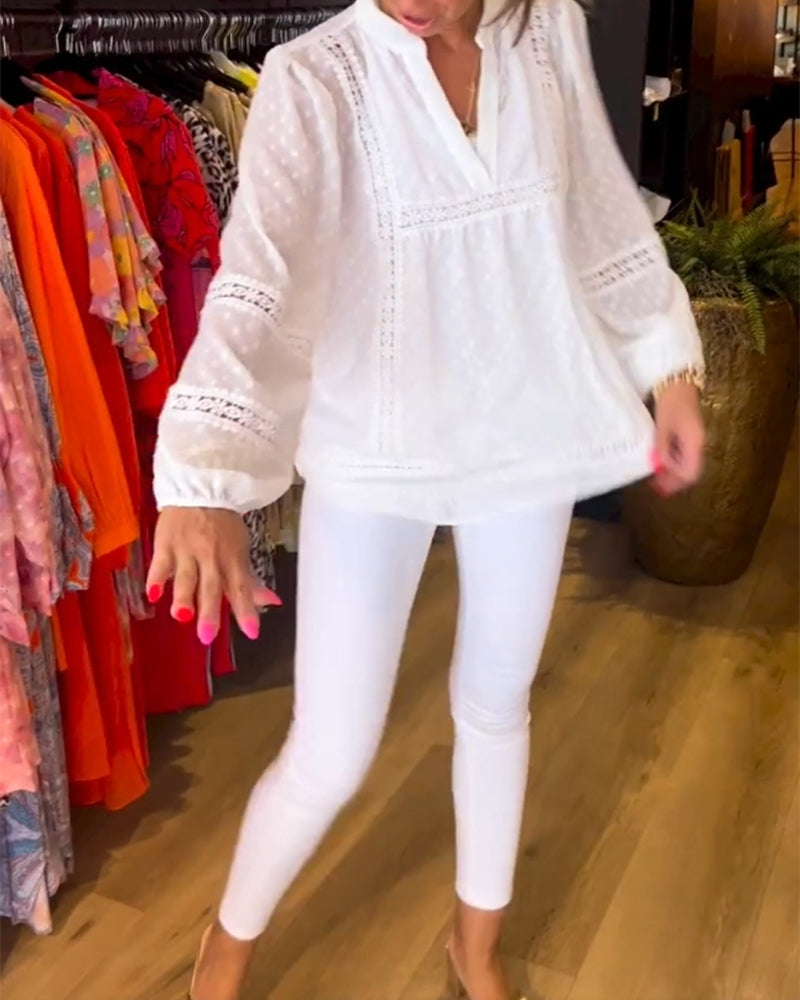 Langermet topp i blondepanel med V-hals