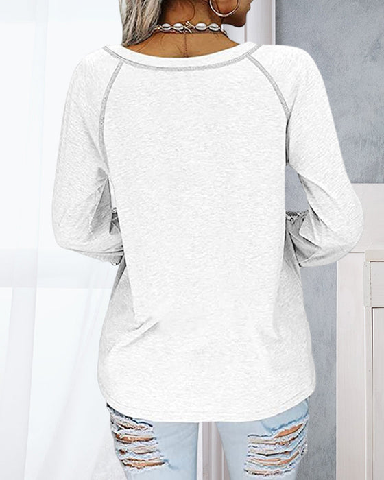 Ensfarget topp med blonder