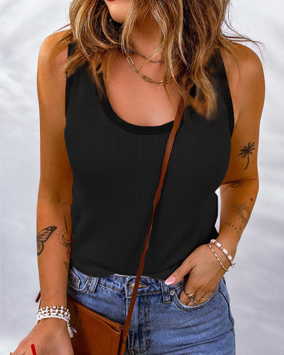 U-halset tanktop i ensfarget