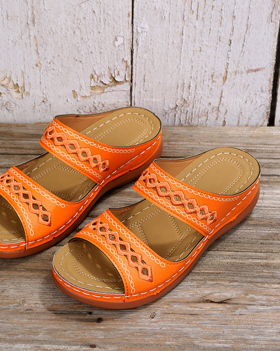 Plattformsandaler i ensfarget