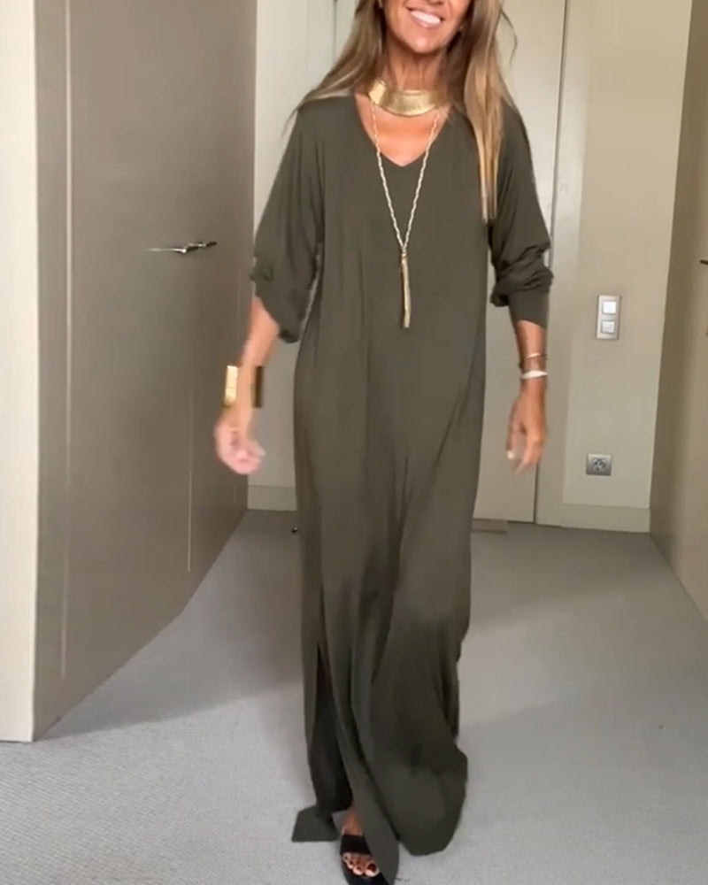 Uformell ensfarget kjole med v-hals