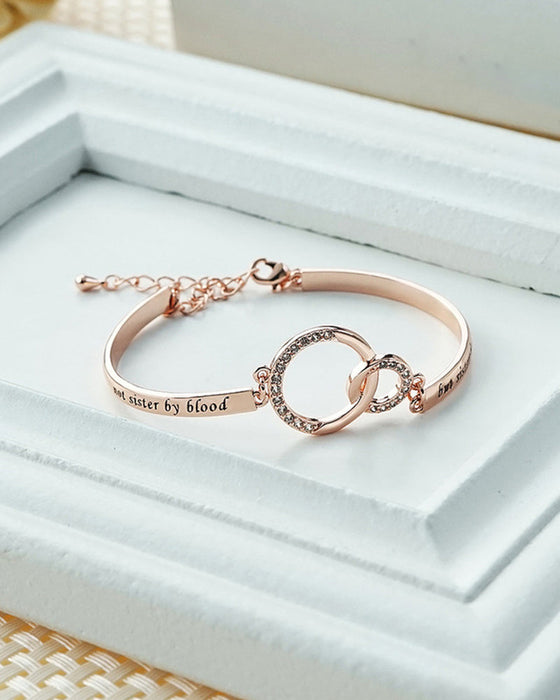 Vennskapsinspirerende armbånd