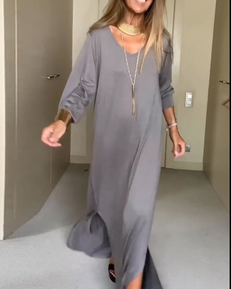 Uformell ensfarget kjole med v-hals