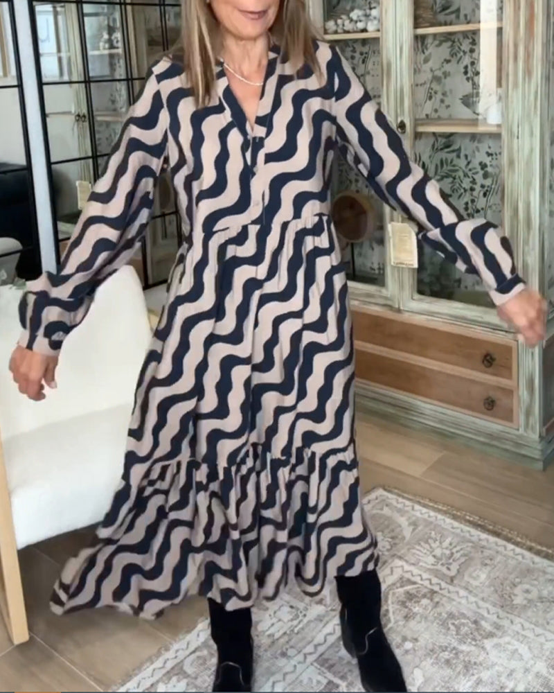 Lang, løs kjole med trykk