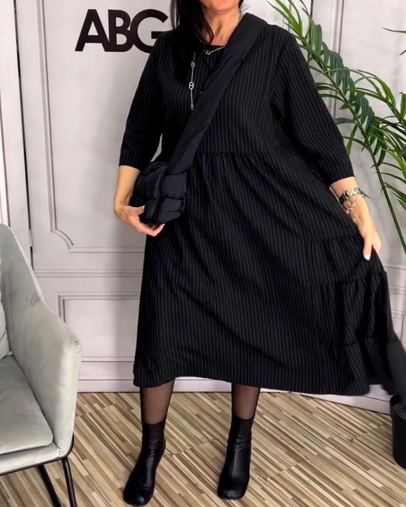 Enkel kjole med hull med rund hals