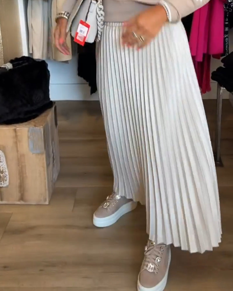 Plissert ensfarget kjole