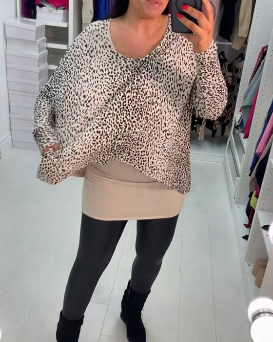 Langermet topp med rund hals i leopardmønster