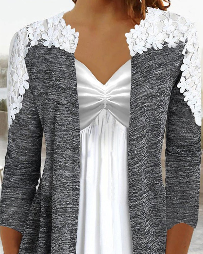 Elegant topp med V-hals og blonder