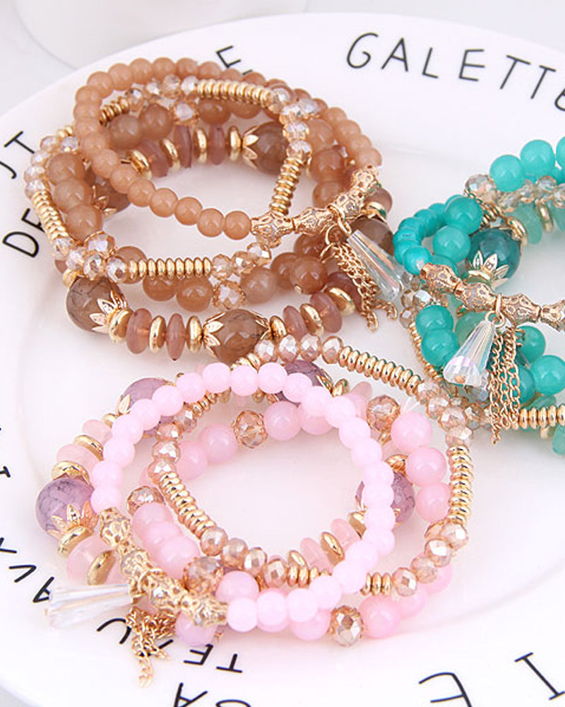 Flerlags perlearmbånd med frynser i bohemisk-stil