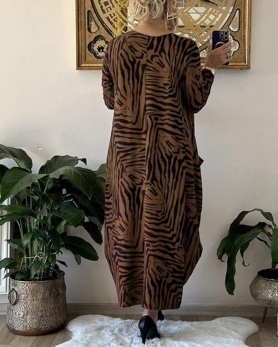 Mote løs shiftkjole med trykk og lomme