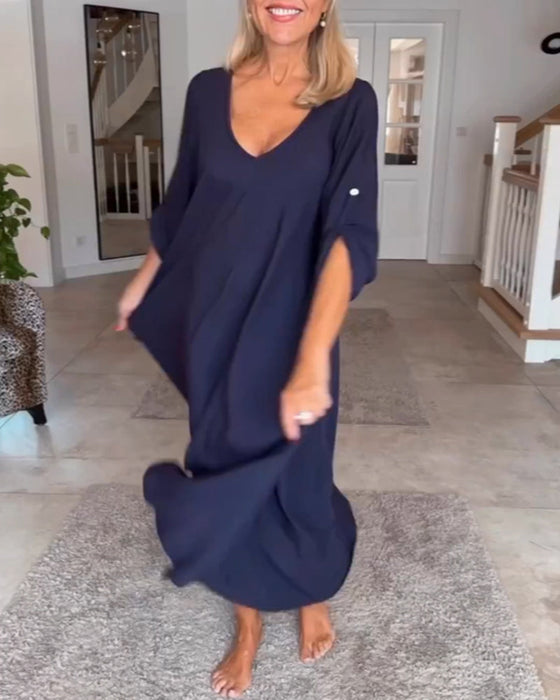 Kjole med ensfarget og v-hals