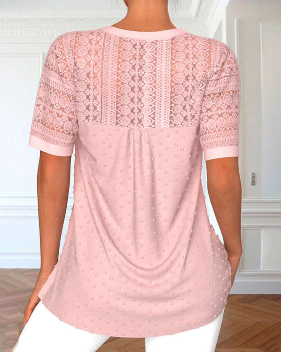 Ensfarget elegant bluse med blondermer