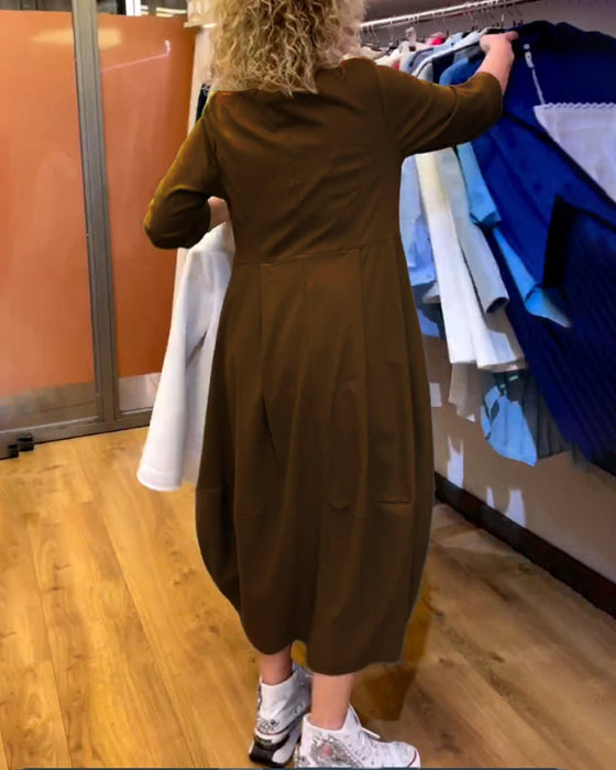 Rund hals 2/3-ermet kjole