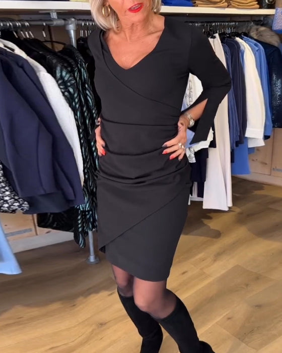 Kjole med V-nakke og blusshylse