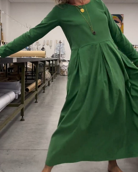 Ensfarget kjole med rund hals