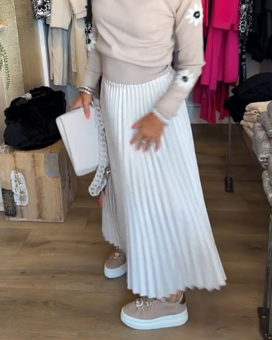 Plissert ensfarget kjole