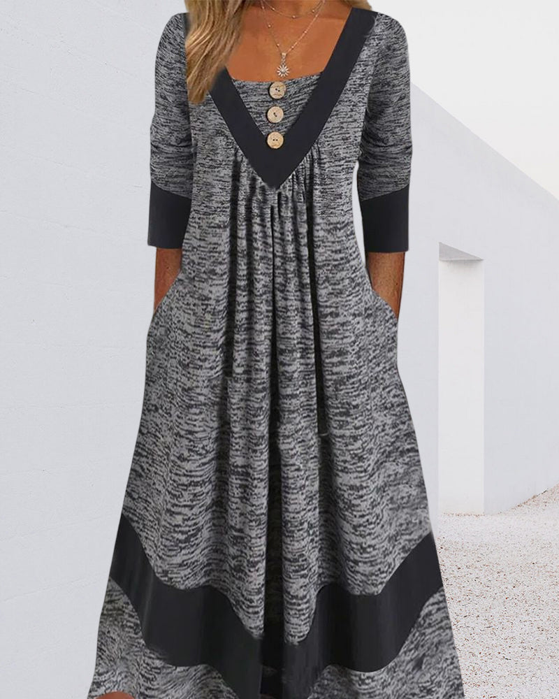 Uformelt kjole med firkantet hals med knapper