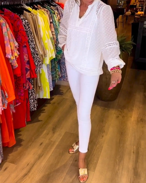 Langermet topp i blondepanel med V-hals