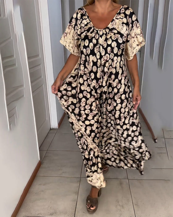 Kortermet kjole med V-hals