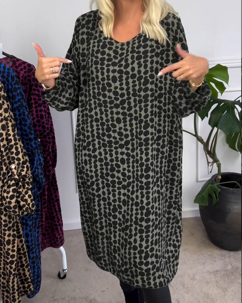 Retro prikkete kjole med v-hals