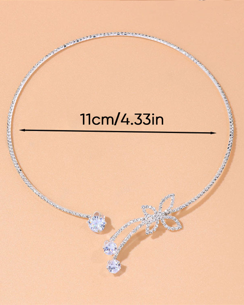 Halskjede med sommerfugl