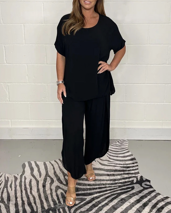 Komfortabel og uformell todelt dress i ensfarget