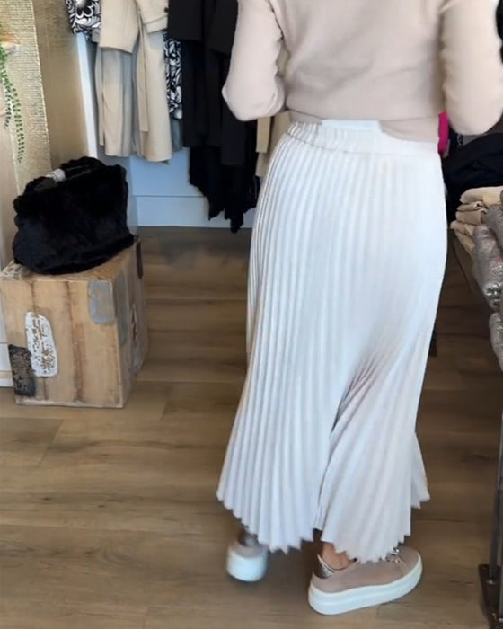 Plissert ensfarget kjole