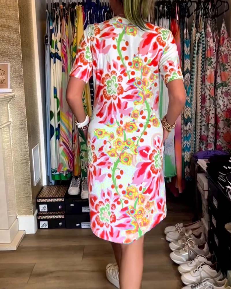 Kjole med korte ermer, blomsterprint og V-hals