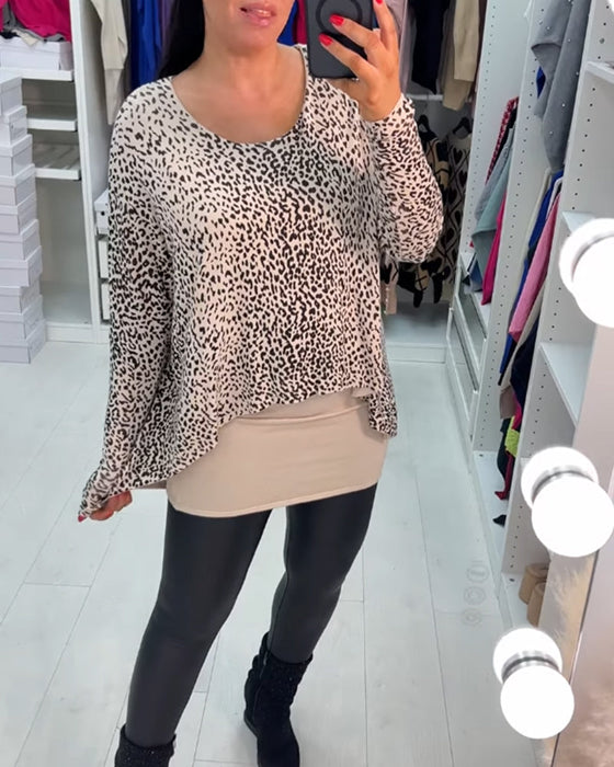 Langermet topp med rund hals i leopardmønster