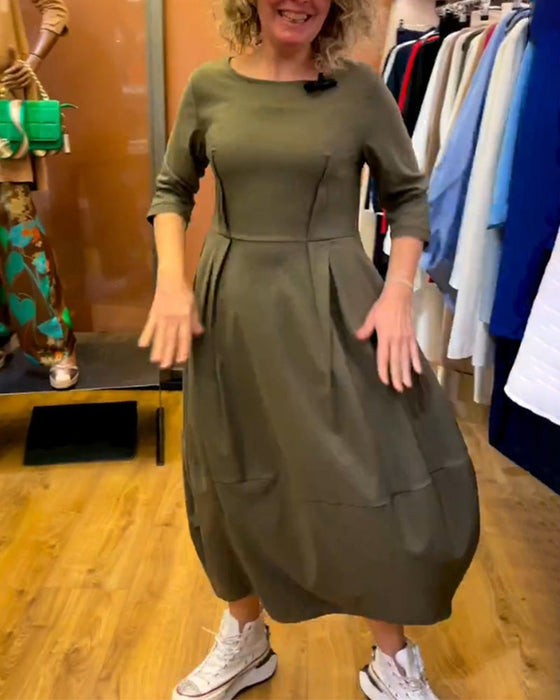 Rund hals 2/3-ermet kjole