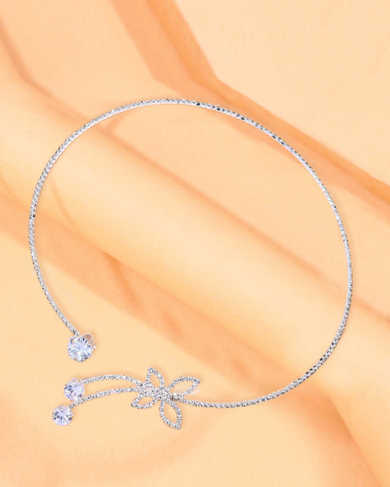 Halskjede med sommerfugl