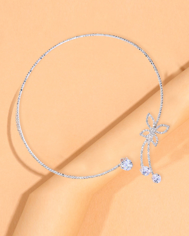 Halskjede med sommerfugl