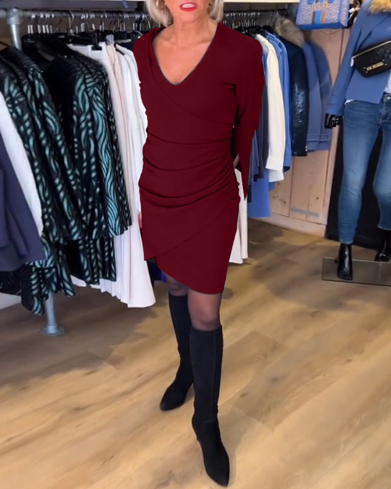 Kjole med V-nakke og blusshylse