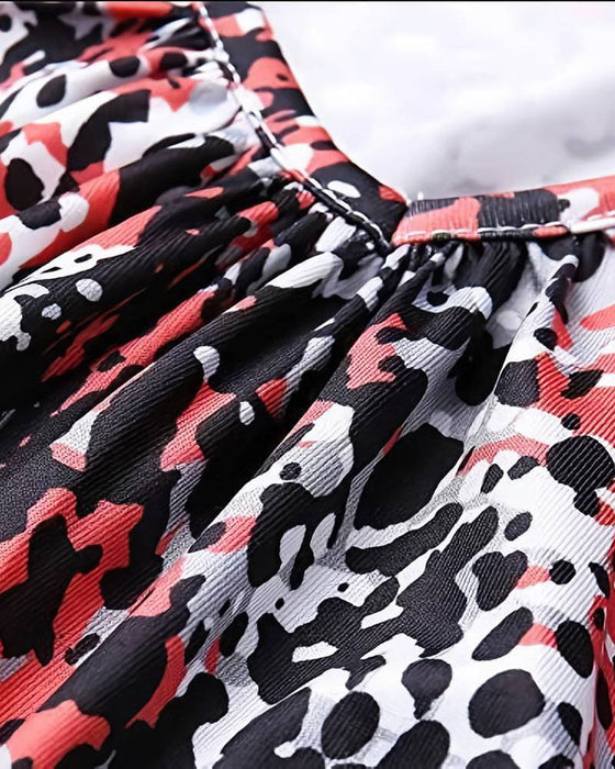 Rynket v-hals topp i leopardmønster med kort erme