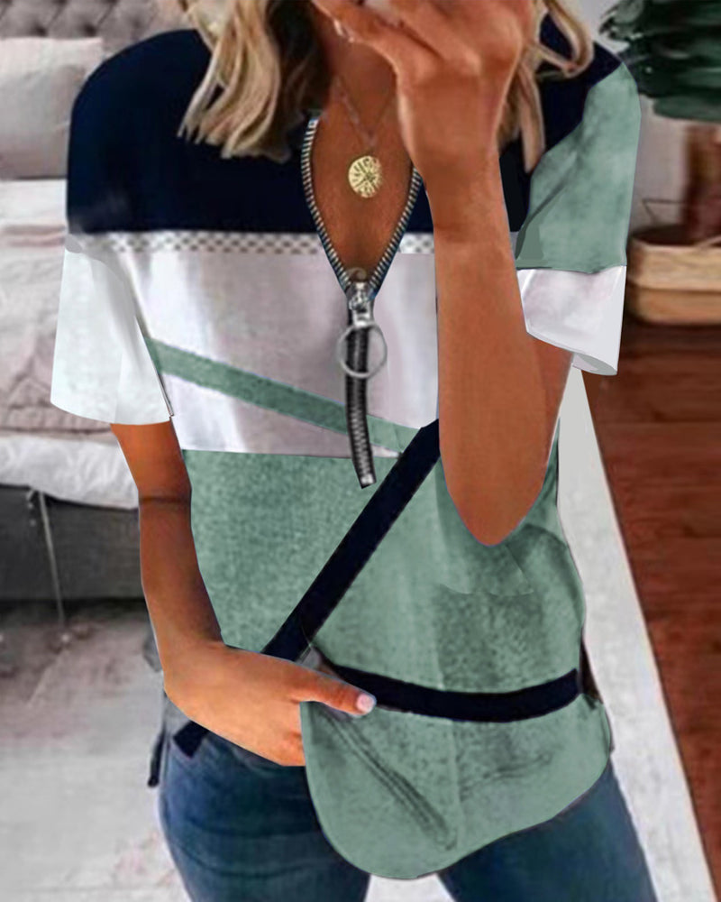 T-skjorte med trykk med korte ermer med glidelås