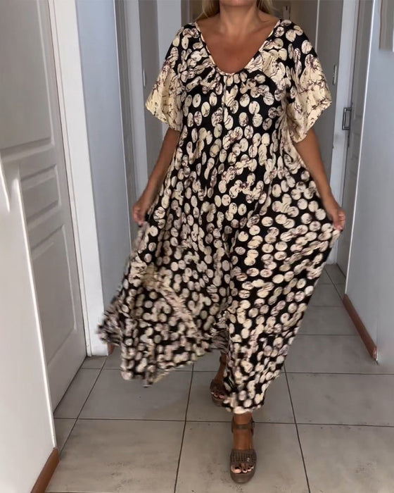 Kortermet kjole med V-hals