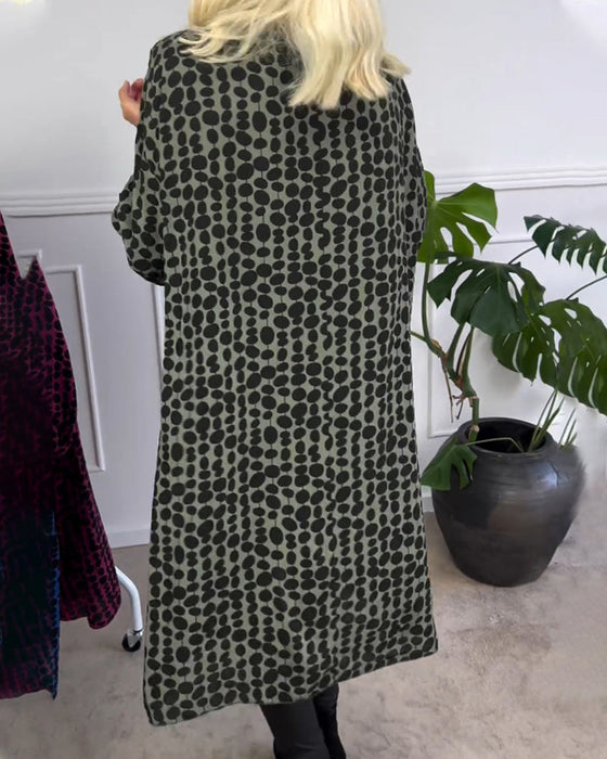 Retro prikkete kjole med v-hals