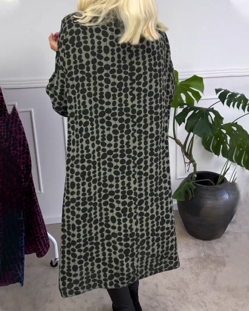 Retro prikkete kjole med v-hals