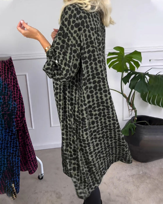 Retro prikkete kjole med v-hals