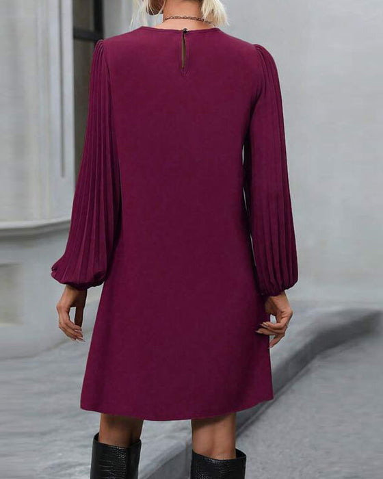 Kjole med elegant stil og solid farge