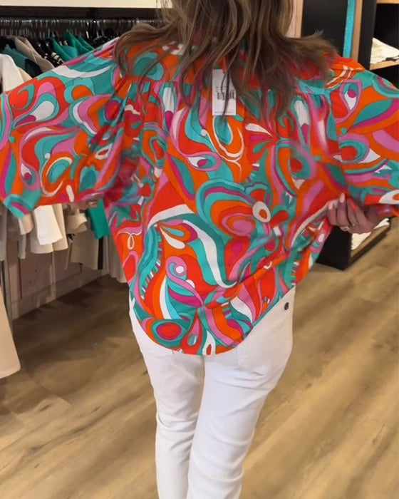 Bluse med løse pendlerstiler og trykk