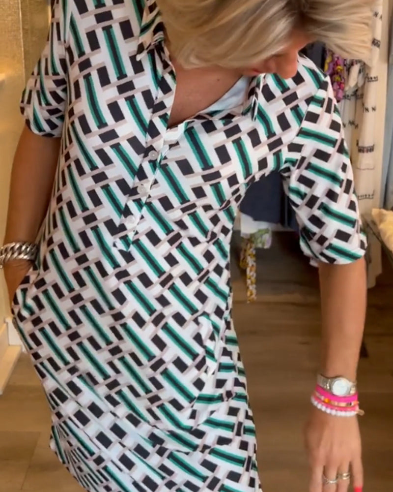 Geometrisk kjole med V-hals og trykk