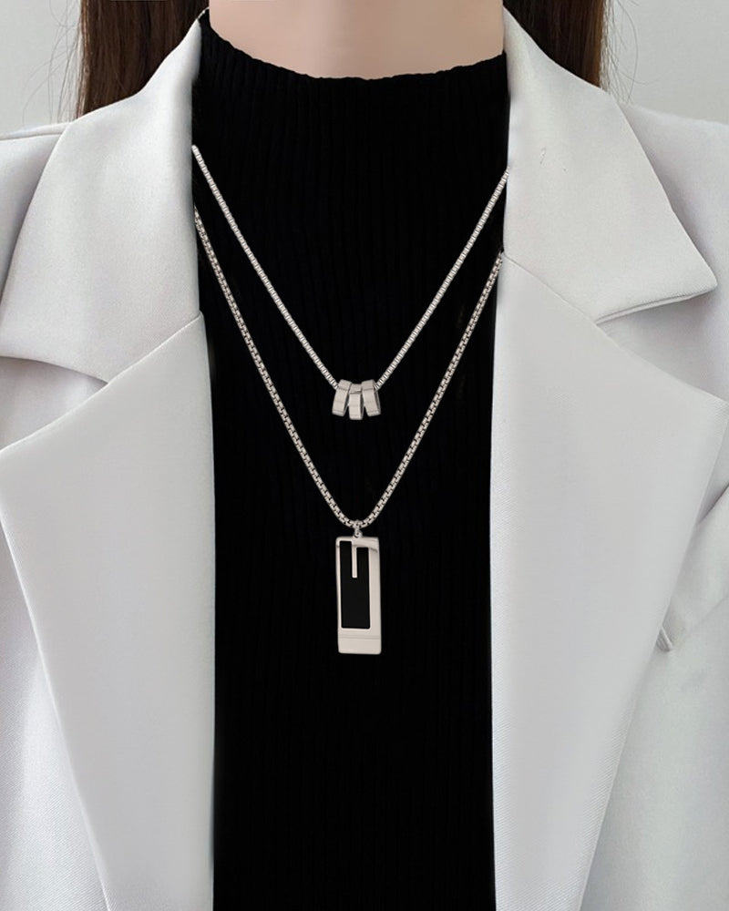 Dobbelt langt halskjede i titanstål