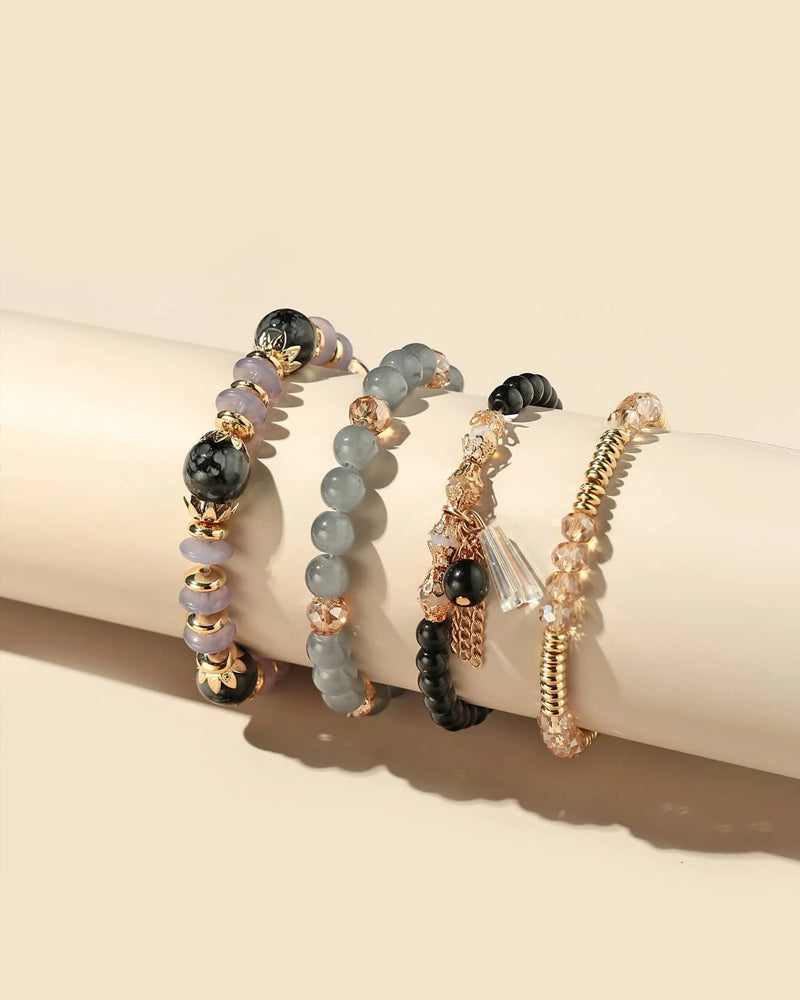 Flerlags perlearmbånd med frynser i bohemisk-stil