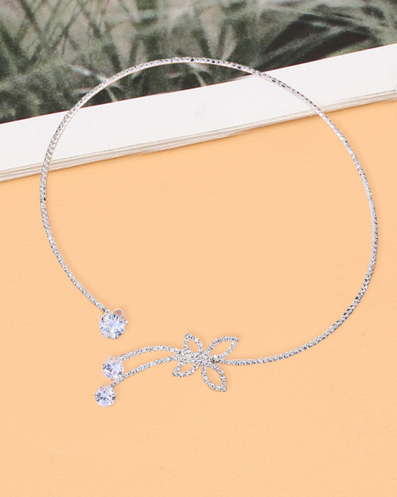 Halskjede med sommerfugl