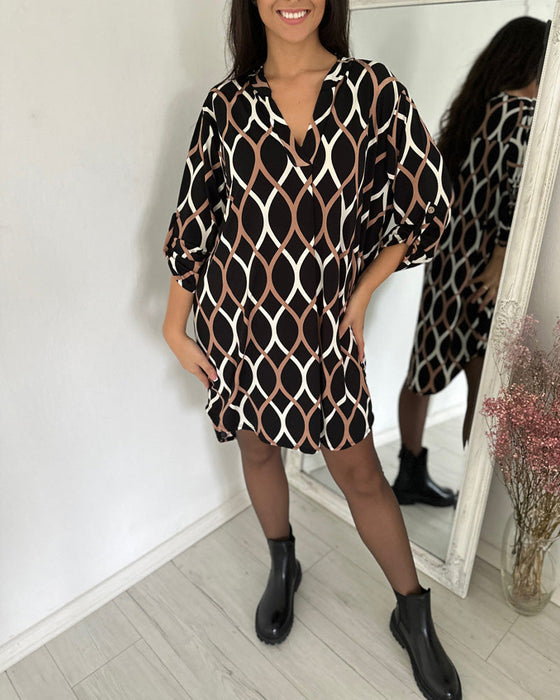 Kjole med retro rombetrykk