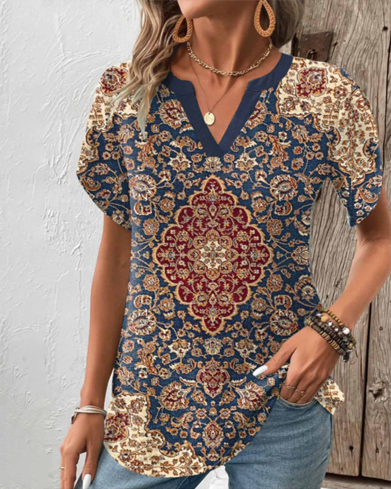 Topp med korte ermer og retrostil