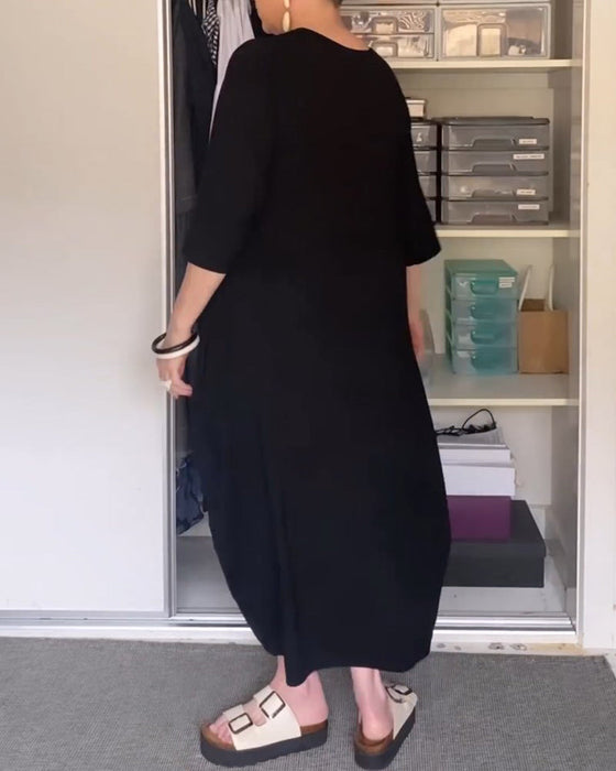 Ensfarget enkel kjole med rund hals