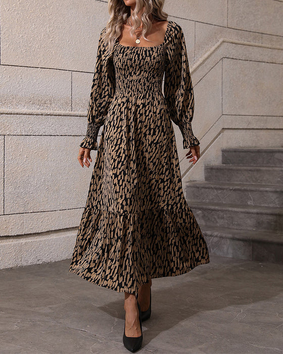 Maxikjole med firkantet hals og trykk